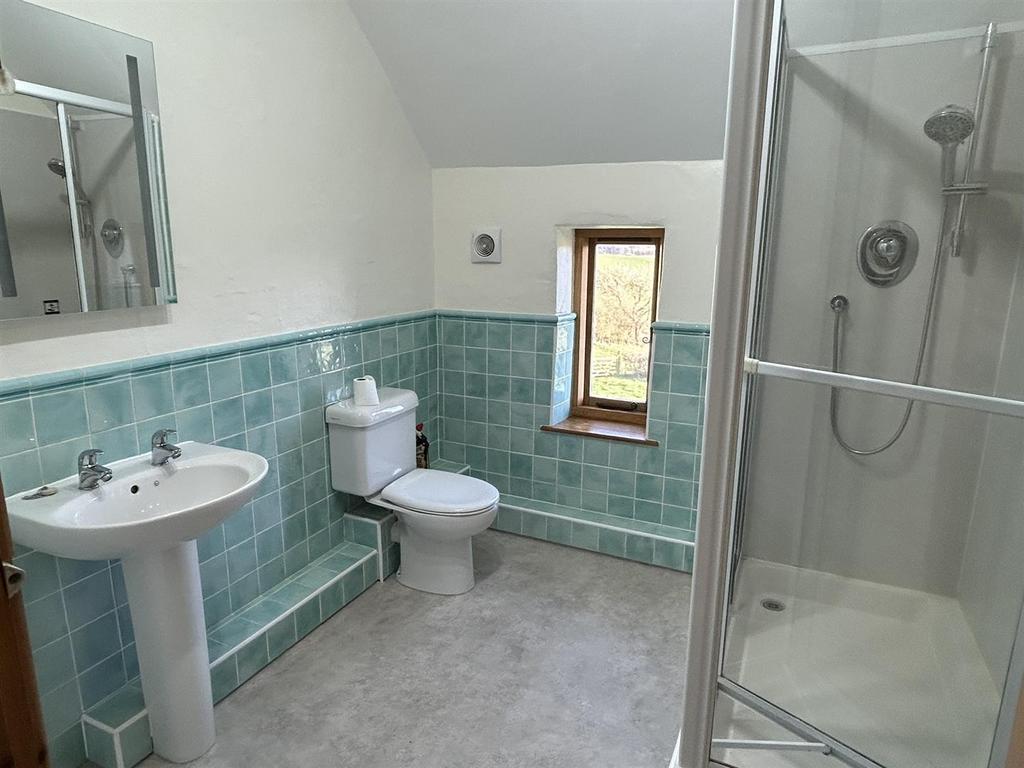 Bathroom.JPEG