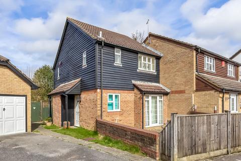 1 bedroom semi-detached house for sale, Baden Drive, Horley RH6