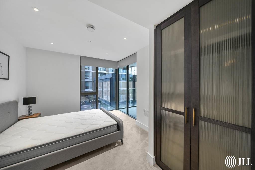 DSC 2800 web