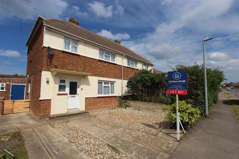 3 bedroom semi-detached house to rent, Harps Avenue, Minster On Sea, Sheerness
