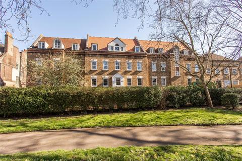 1 bedroom flat for sale, Beatrice House, Stepney Green, E1