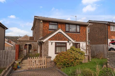 Alder Close, New Inn, NP4