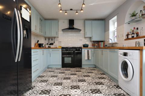 4 bedroom semi-detached house for sale, Aberaeron Close, Barry, CF62