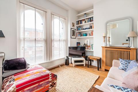 1 bedroom flat for sale, Haselrigge Road, London, SW4