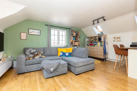 undefined, Heathcliff Avenue, Fairfield SG5 4EY