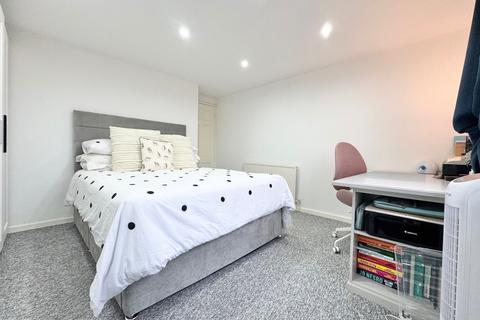 2 bedroom semi-detached house for sale, Hawthorn Crescent, Beith
