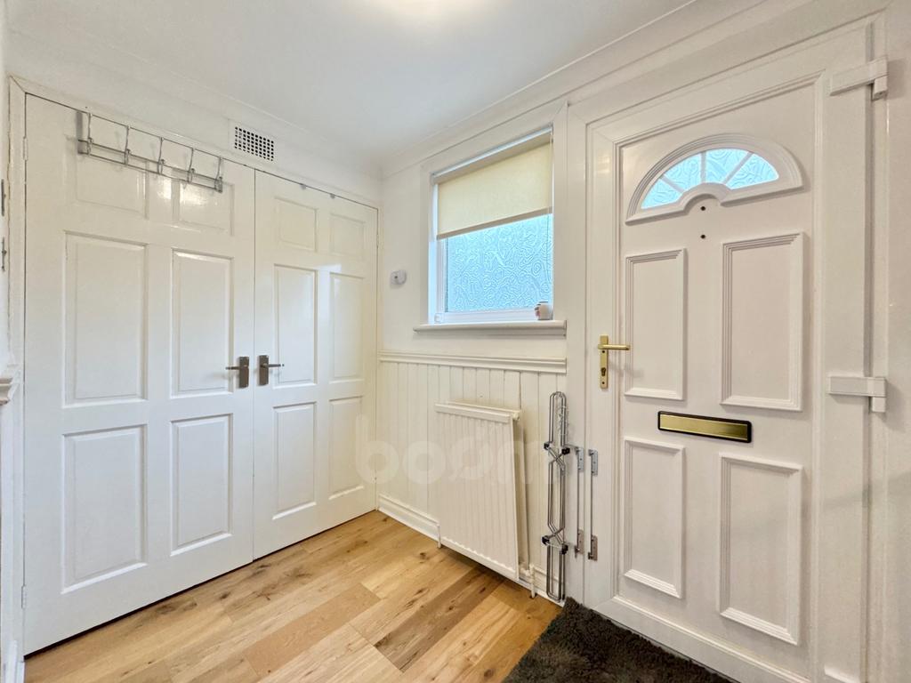 Hawthorn Crescent, Beith entrance