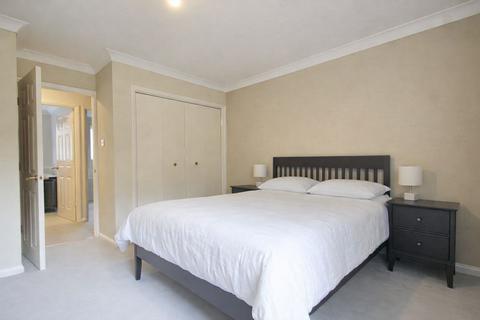 undefined, King George Close, Cheltenham GL53