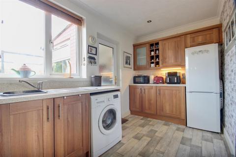 undefined, Hotham Road South, Hull