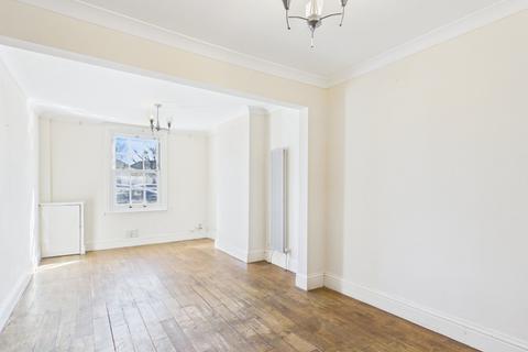 2 bedroom terraced house for sale, London Road, Staines-upon-Thames, Surrey, TW18