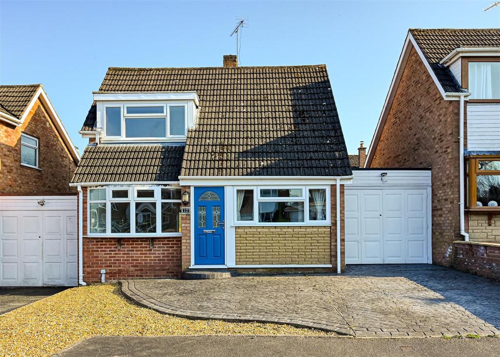 12 Hazel Gardens-14.jpg