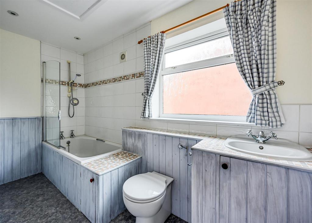 12 Hazel Gardens-13.jpg