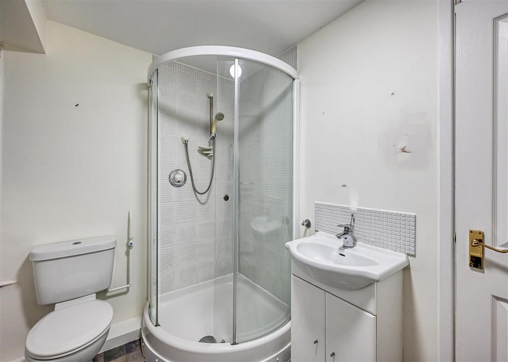 12 Hazel Gardens-10.jpg
