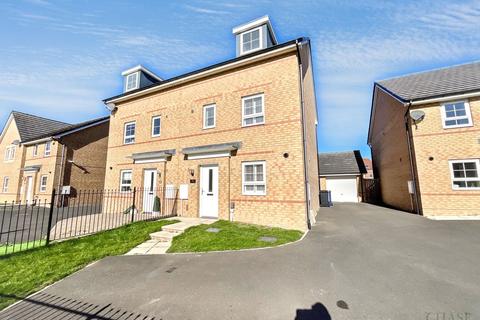 4 bedroom semi-detached house for sale, Turnberry Drive, Hebburn, NE31