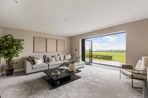 4 bedroom house for sale, The Furlongs, Epsom Lane North, Tadworth, KT20