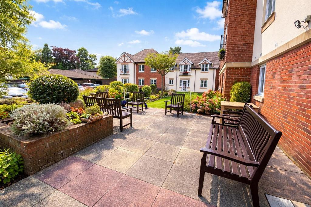 Cadogan Court