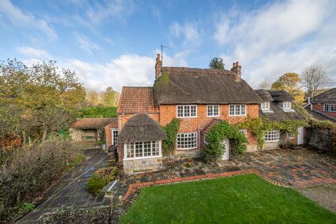 undefined, Lockeridge, Marlborough, SN8