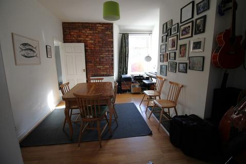 4 bedroom end of terrace house for sale, Carlton Street, Old Trafford, Manchester. M16 7GZ