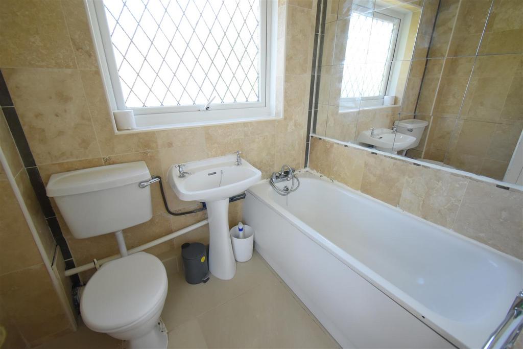Bathroom.JPG