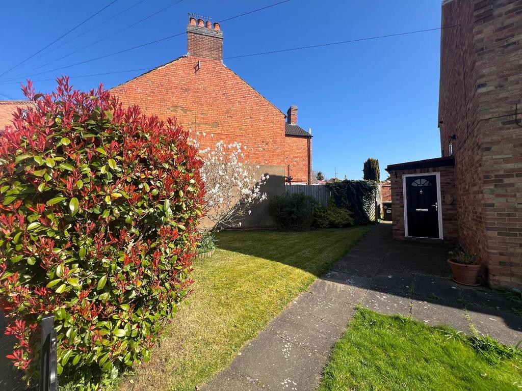 Front/Side Garden