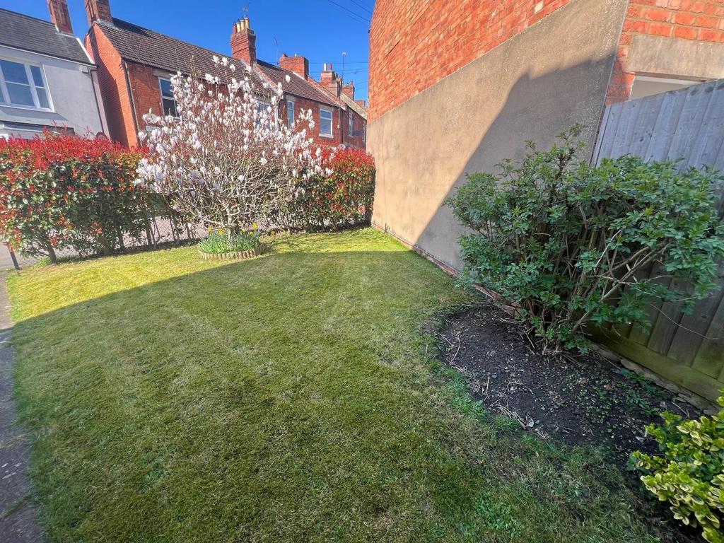 Front/Side Garden