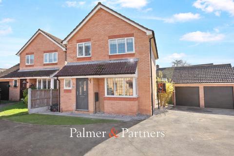 3 bedroom detached house for sale, Pampas Close, Highwoods, Colchester, Essex, CO4