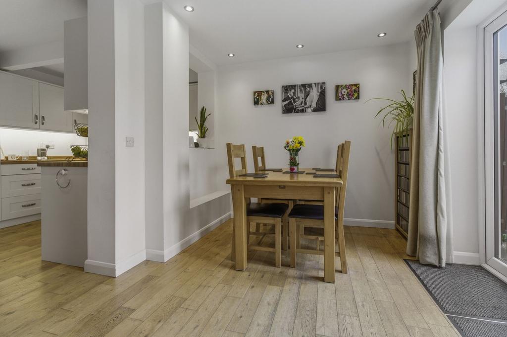 Dinning room 1