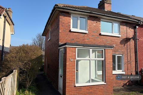 Potternewton Avenue, Leeds, LS7