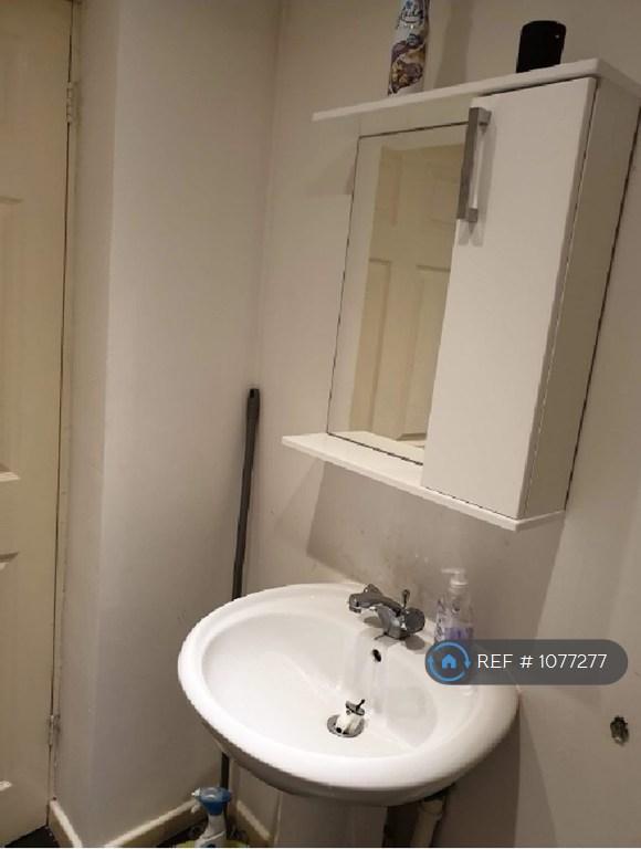 Ground Floor Wc