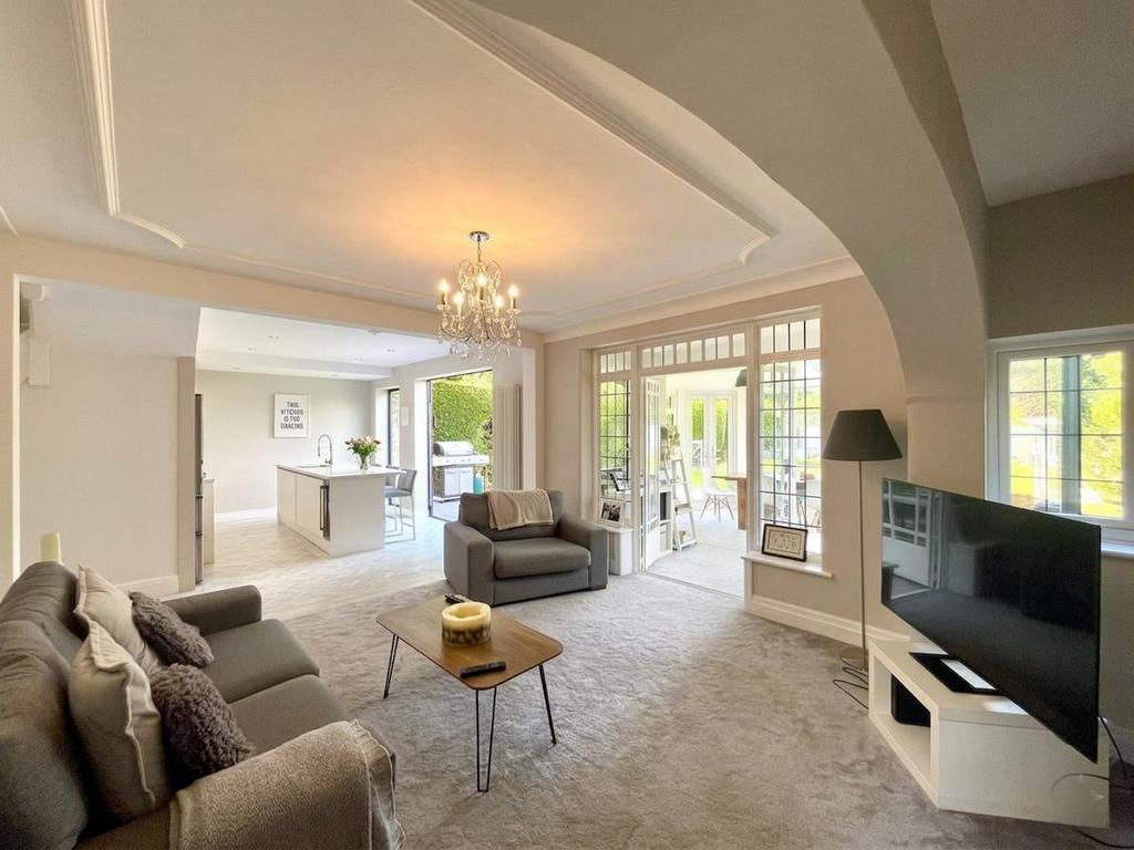 Living Area 2
