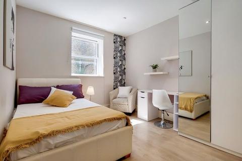 Studio to rent, Lithos Road, London NW3
