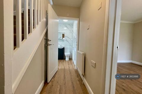 undefined, Endeavour Crescent, Hull, HU9