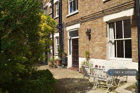 2 bedroom flat to rent, Cosway Mansions, London, NW1