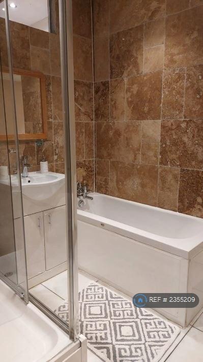 Bathtub