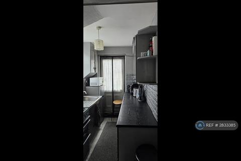3 bedroom end of terrace house to rent, Longbridge Road, Dagenham, RM8
