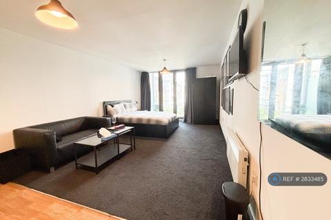 undefined, Worsdell Drive, Gateshead, NE8