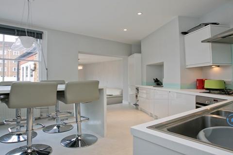 undefined, Lynn Road, London, SW12