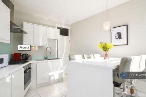 undefined, Lynn Road, London, SW12