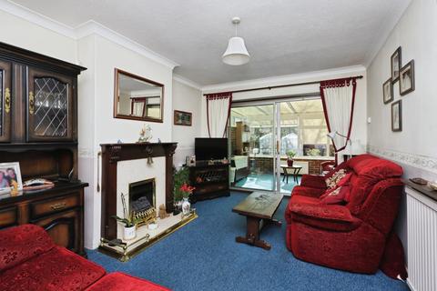 2 bedroom bungalow for sale, Horam Park Close, Horam, Heathfield, East Sussex, TN21