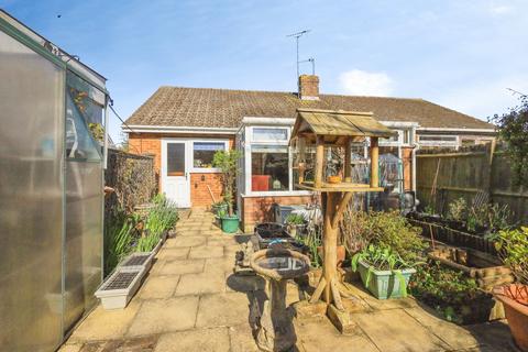2 bedroom bungalow for sale, Horam Park Close, Horam, Heathfield, East Sussex, TN21