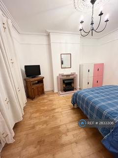 undefined, Ferndale Road, Swindon, SN2