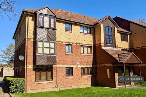 1 bedroom flat to rent, Medesenge Way, London, N13