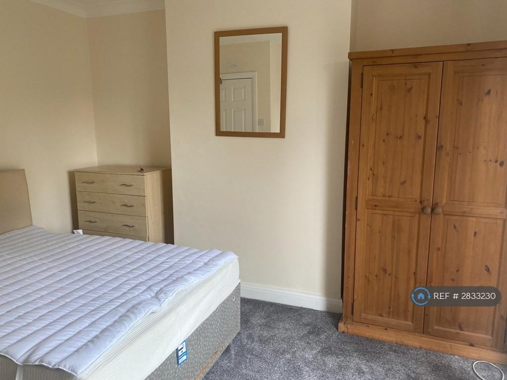 Bed 1 Photo 2
