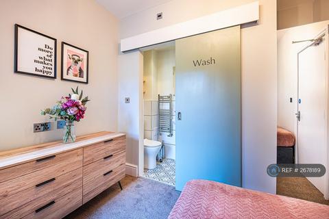 1 bedroom in a house share to rent, Argyle St, Reading, RG1