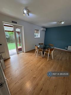 undefined, Athol Square, London, E14