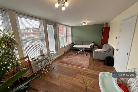 2 bedroom flat to rent, Tanners End Lane, London, N18