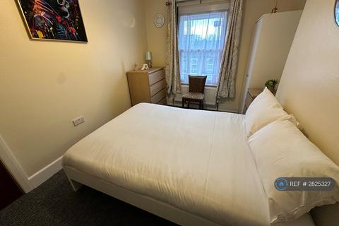 undefined, Hornsey Park Road, London, N8