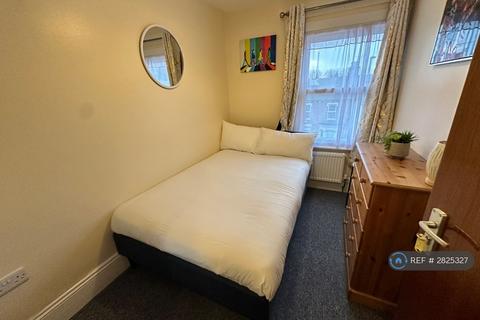 undefined, Hornsey Park Road, London, N8