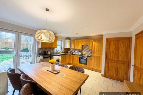 undefined, Llygad-y-Ffynnon, Llanelli SA15