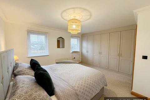 undefined, Llygad-y-Ffynnon, Llanelli SA15